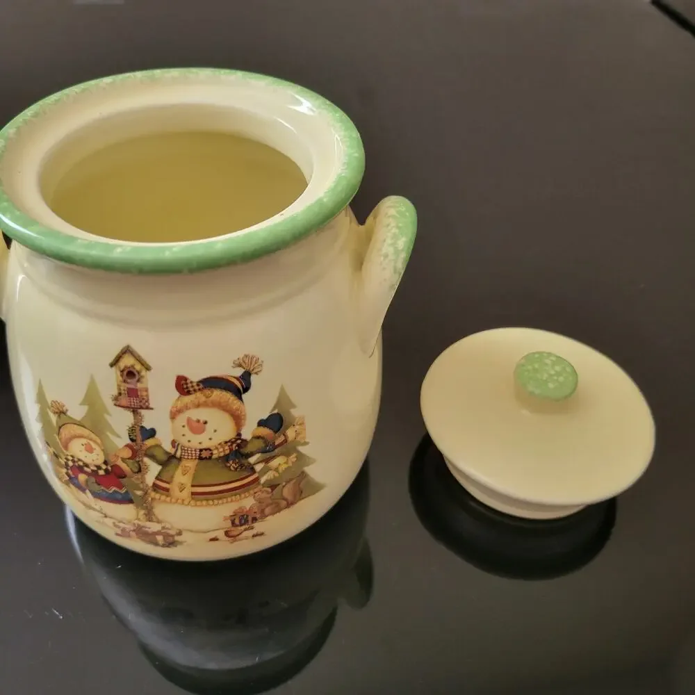 Vintage LTD Commodities LLC Christmas Canister with‎ lid Christmas Snowmen